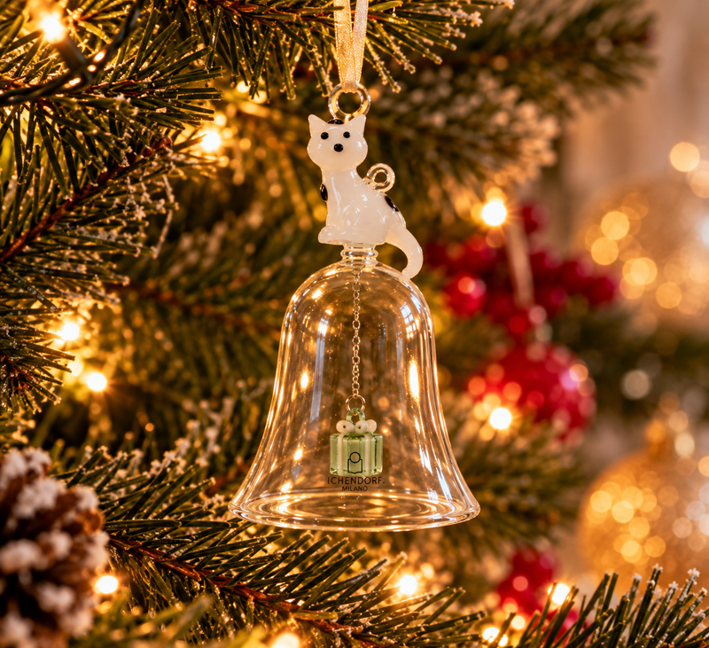 TABBY CAT CHRISTMAS – WHITE CAT & GREEN GIFT BELL